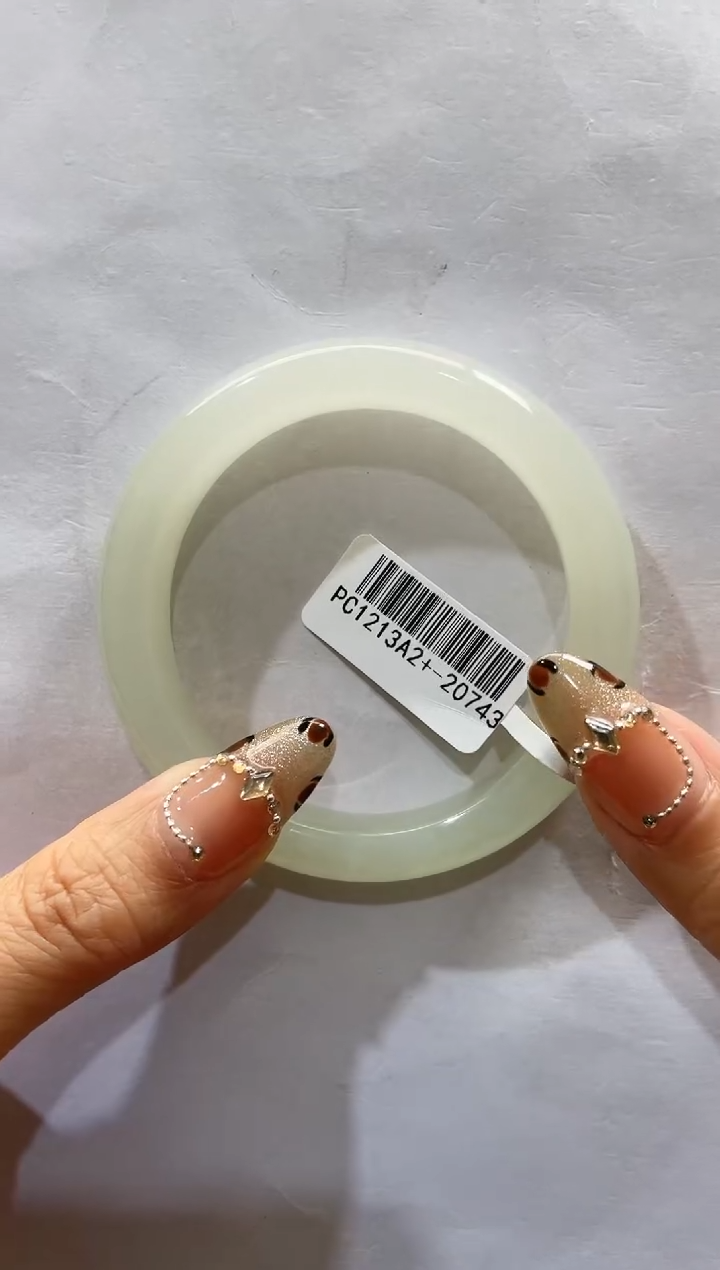 【闪购商品】和田玉手镯未镶嵌53+圈口