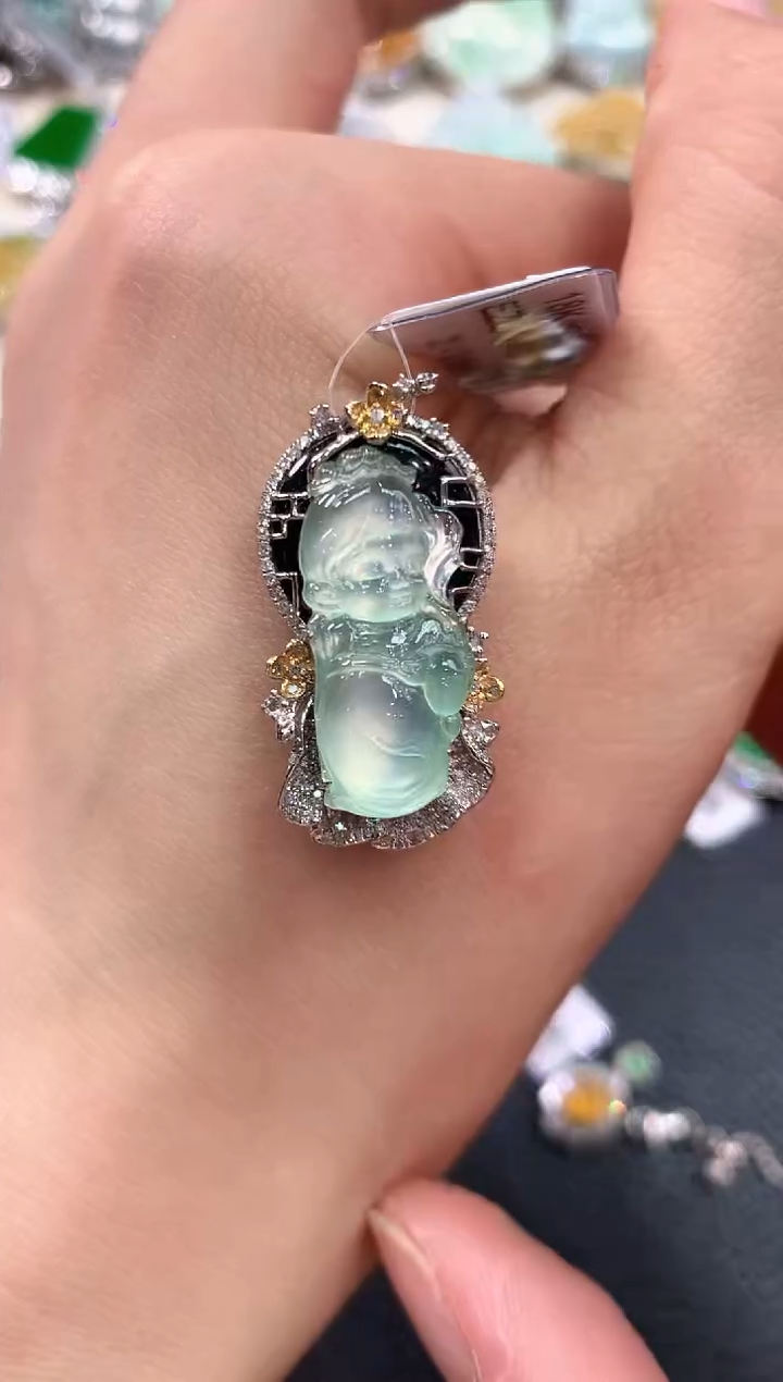 【闪购商品】翡翠吊坠(不含链)18K金镶嵌m96       