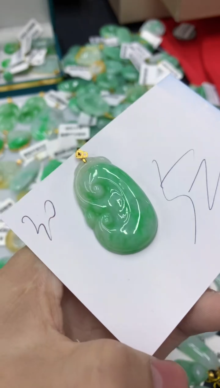 【闪购商品】翡翠颈饰18K金镶嵌1111111111