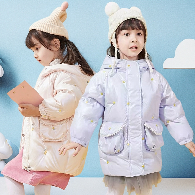 【清仓】90-100码鸭家剪标新年女童冬季亮面绣花钉珠连帽保暖羽绒服