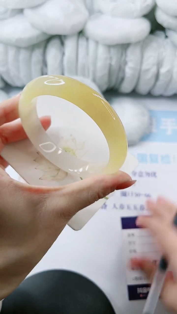 【闪购商品】石英质玉手镯未镶嵌多样性发货V199-63