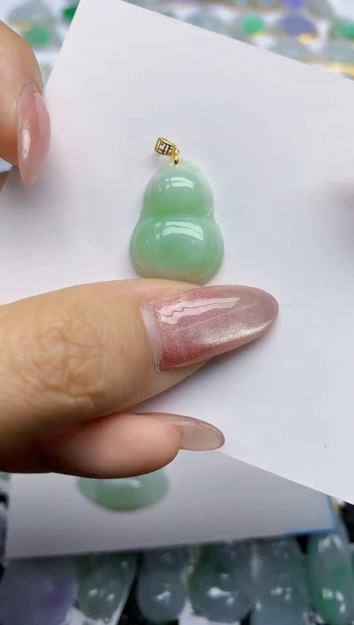 【闪购商品】翡翠挂件18K金镶嵌天然翡翠A货