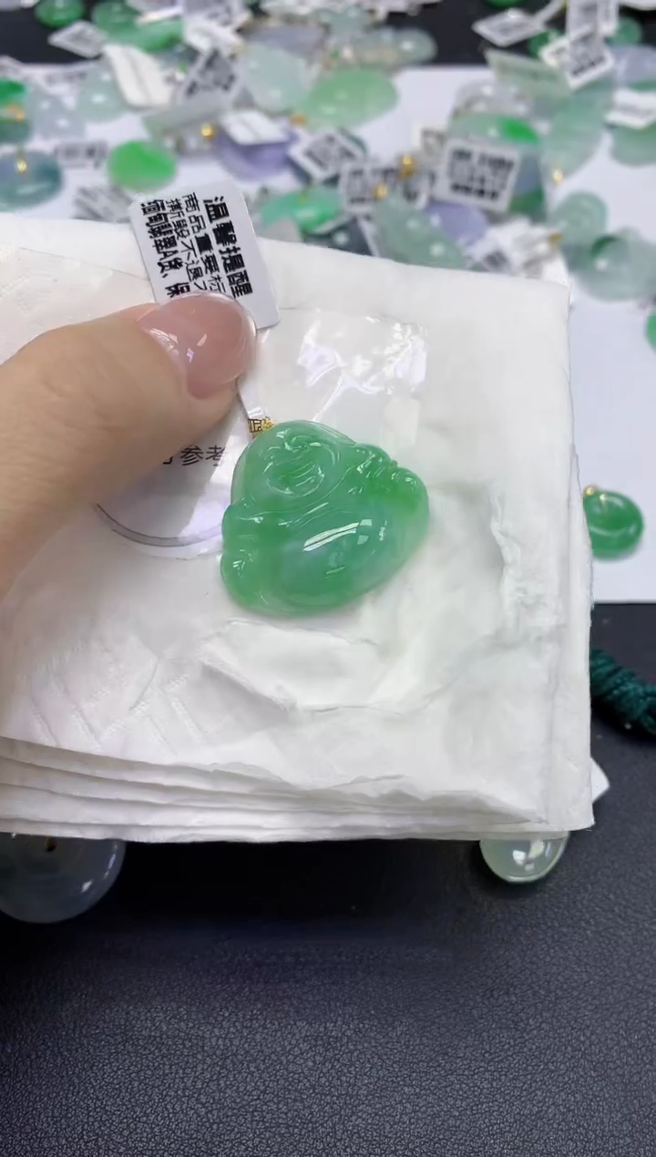 颈饰18K金镶嵌翡翠天然缅甸翡翠A货百元以上9元证书费自理