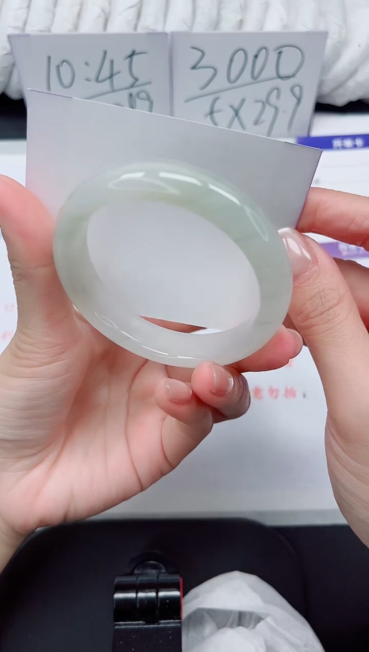 【闪购商品】石英质玉手镯未镶嵌218#53.9