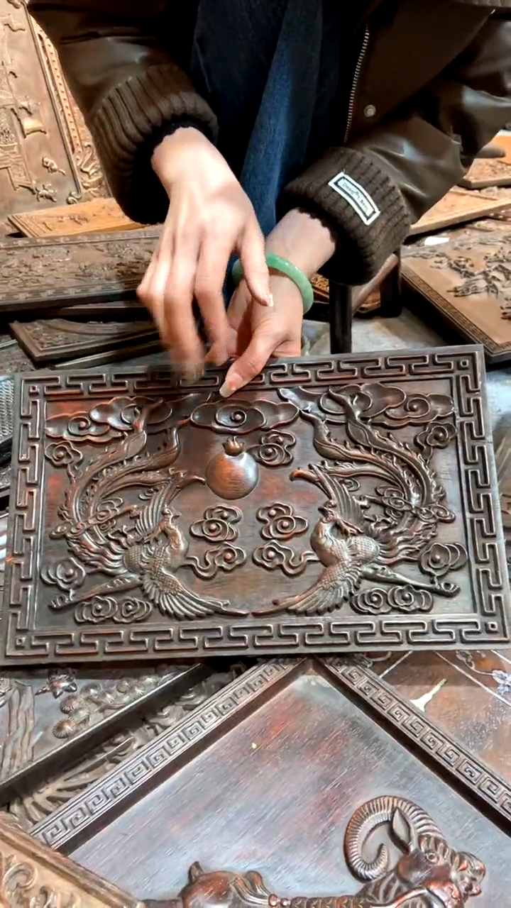 【闪购商品】木A紫檀雕刻板一物一拍以直播间为准