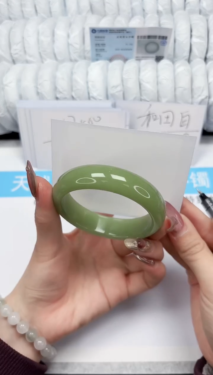 【闪购商品】石英质玉手镯未镶嵌349-56.1