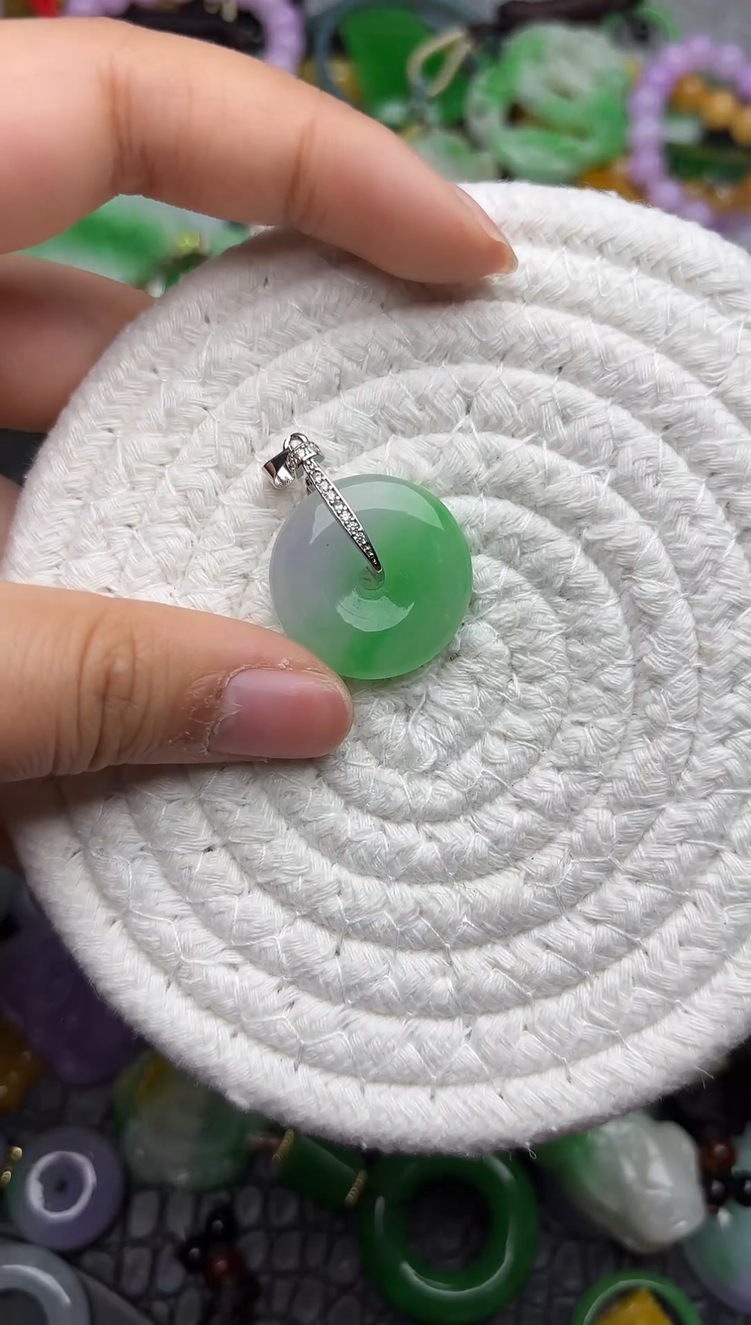 颈饰未镶嵌翡翠缅甸翡翠吊坠