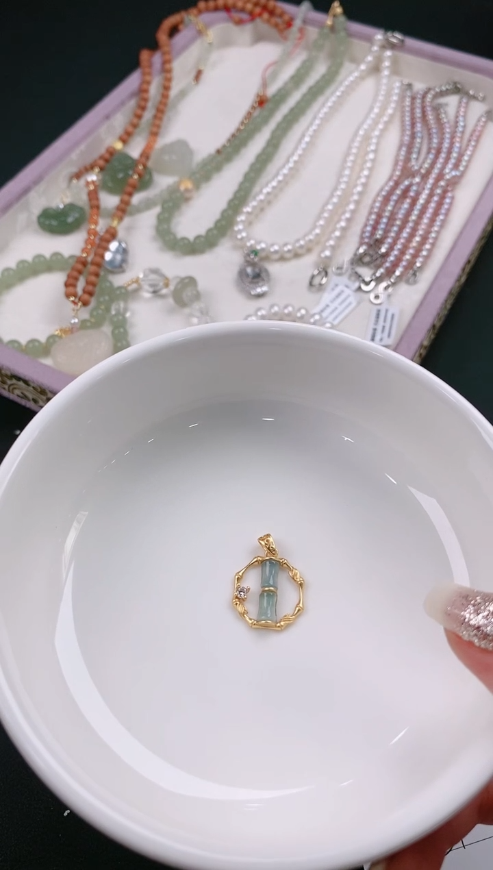 【闪购商品】翡翠颈饰银S925镶嵌81翡翠