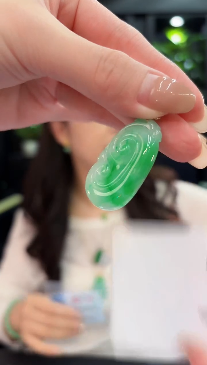 颈饰18K金镶嵌翡翠缅料A货/支持复检/一件