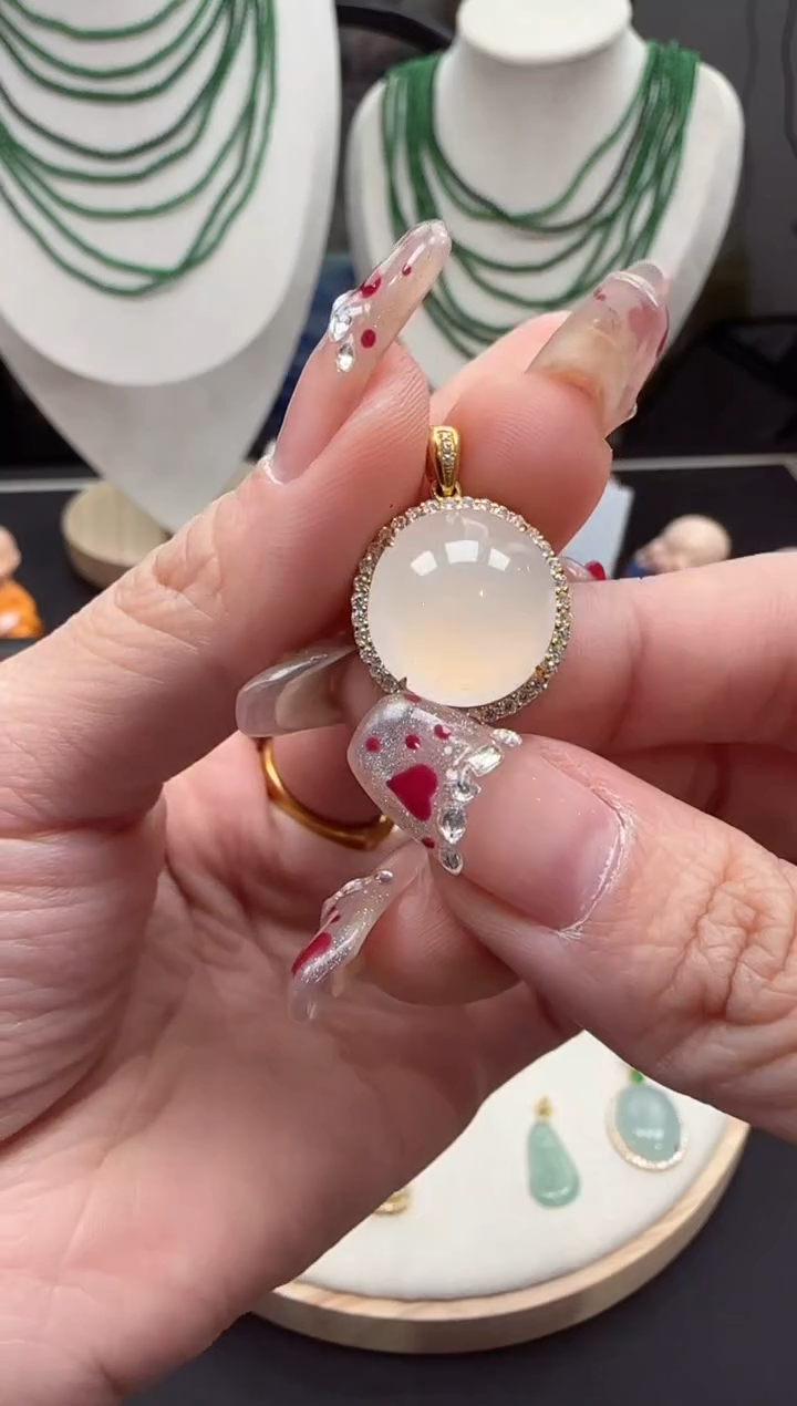 【闪购商品】翡翠颈饰18K金镶嵌13245687