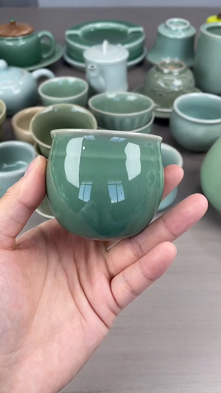 青瓷仓储福利清仓