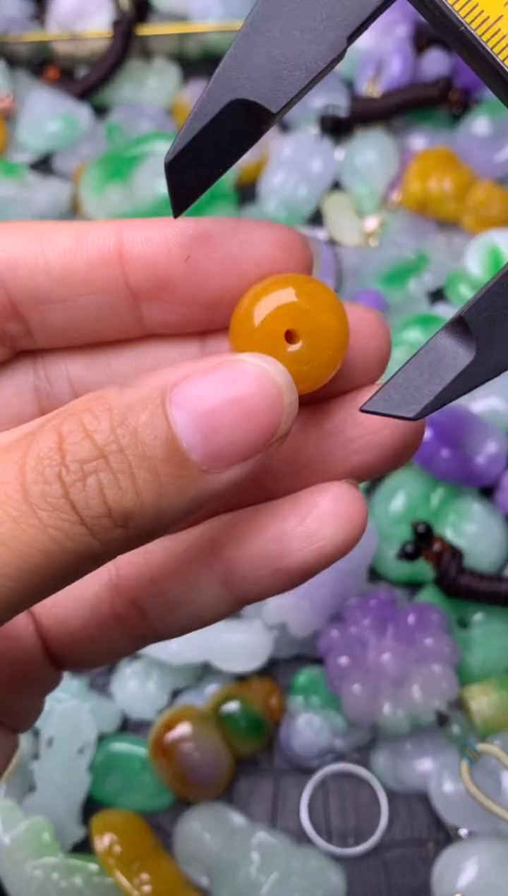 颈饰未镶嵌翡翠缅甸翡翠吊坠