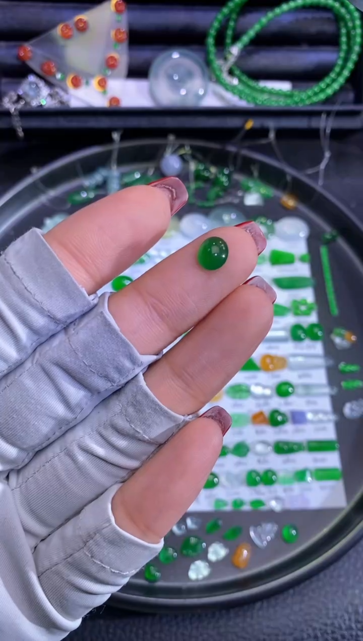 未镶嵌挂件翡翠蛋