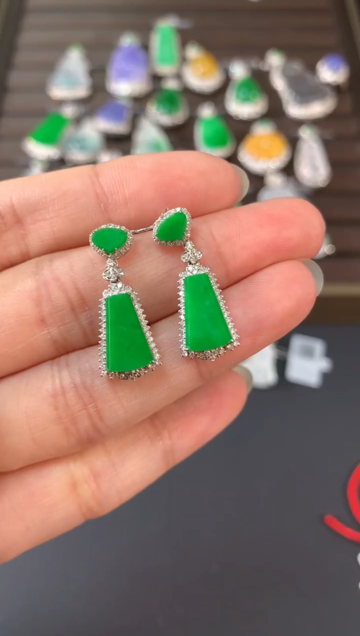 【闪购商品】翡翠耳饰18K金镶嵌A797|9800