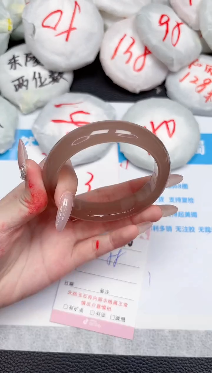 【闪购商品】石英质玉手镯未镶嵌216-59.5