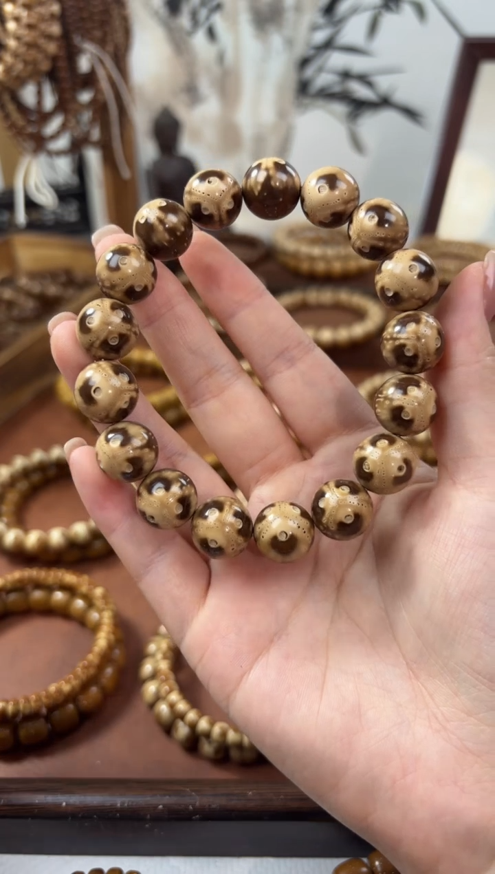 手串紫金鼠吴*嘴13.5半实心紫金鼠熊猫光珠