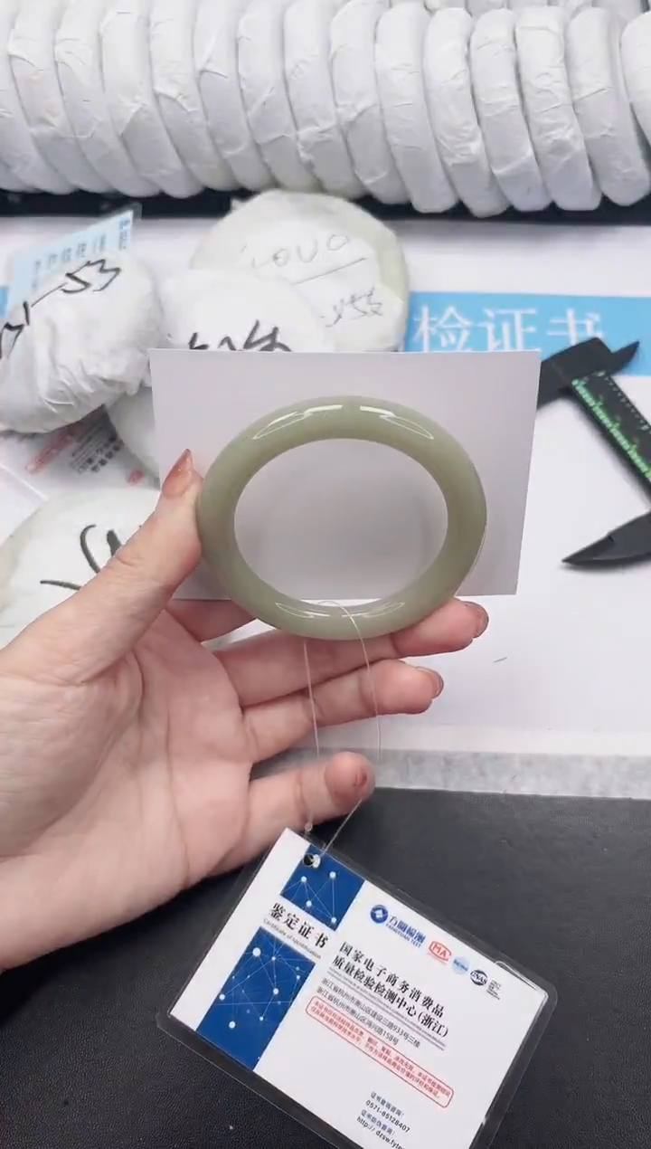 未镶嵌手镯石英质玉69-55.6DY