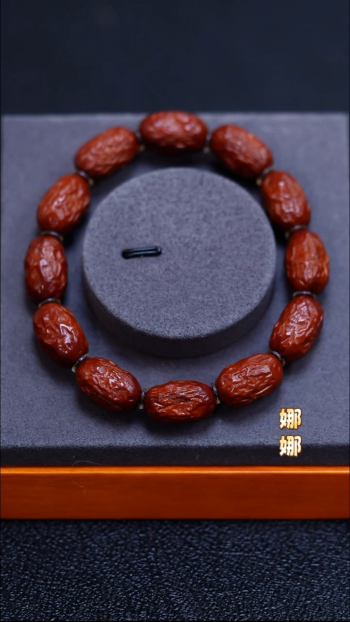 吊坠橄榄核笔*林橄榄核