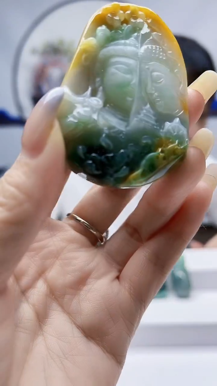 未镶嵌定制翡翠山**恙毛货挂件82