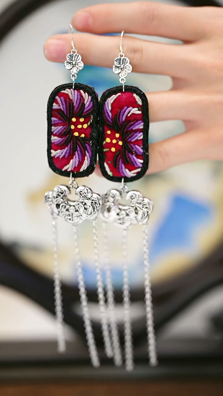 织绣56黔东南苗族刺绣