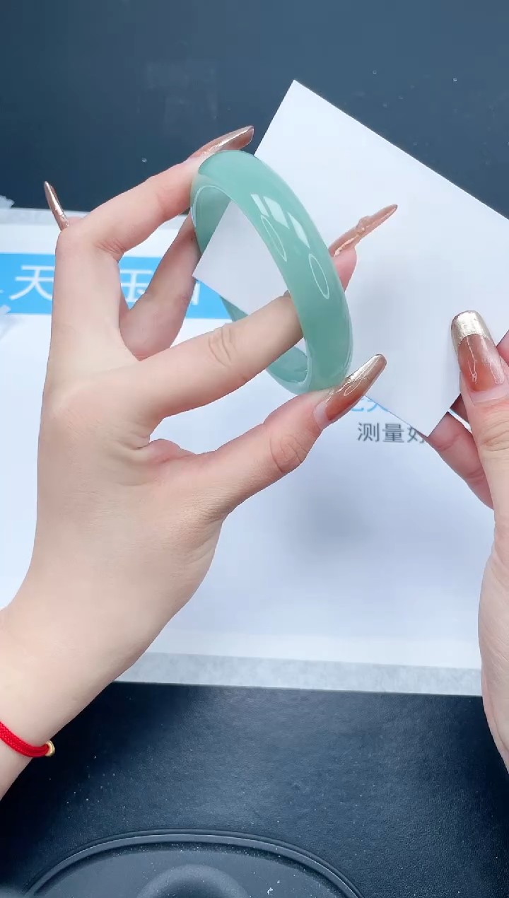 【闪购商品】石英质玉手镯未镶嵌202-58