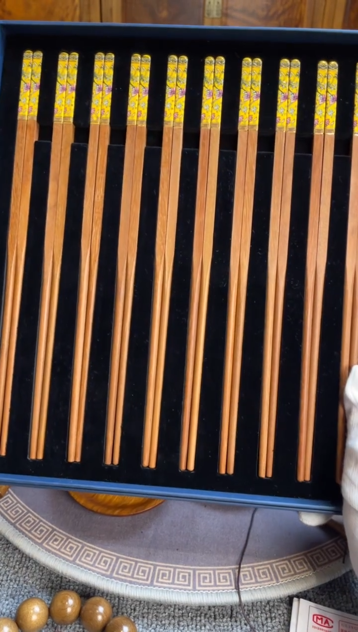 【闪购商品】木黄檀木夫人瓷国筷