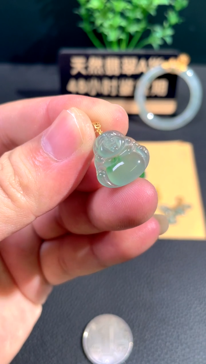 颈饰18K金镶嵌翡翠翡翠