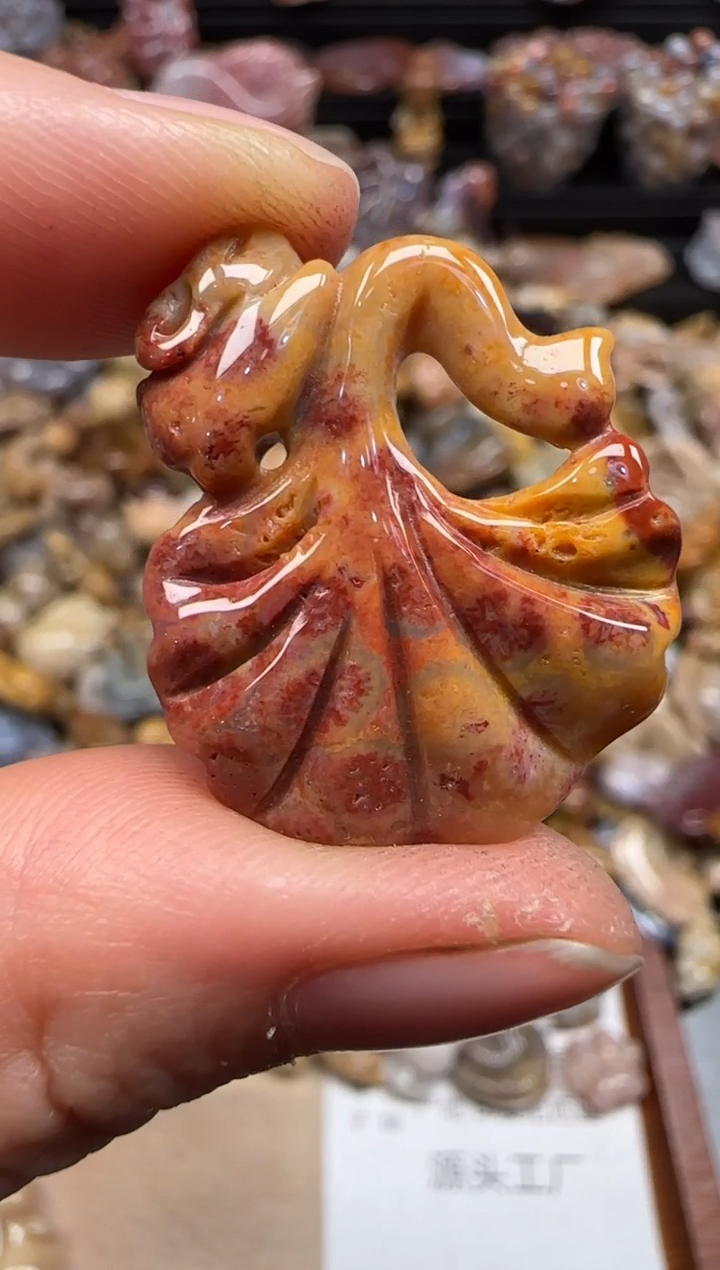 【闪购商品】硅化珊瑚（珊瑚玉）颈饰未镶嵌071