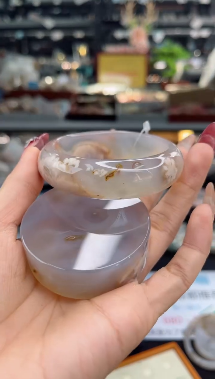 【闪购商品】石英质玉手镯未镶嵌56圈口（赠品镯心）1680800