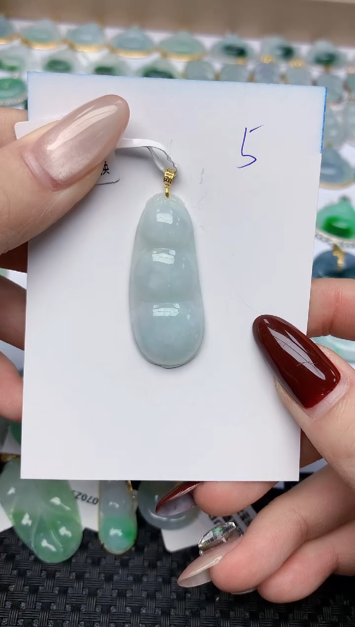 【闪购商品】翡翠颈饰18K金镶嵌天然翡翠a货