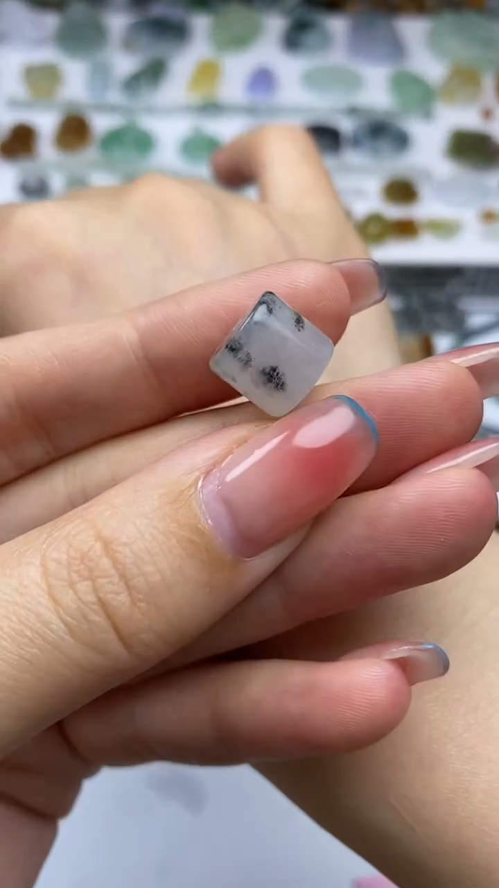 未镶嵌定制翡翠毛货定制不退不换