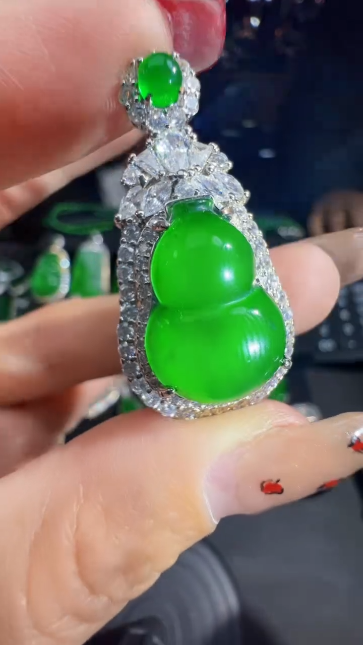 【闪购商品】定制翡翠未镶嵌葫芦1