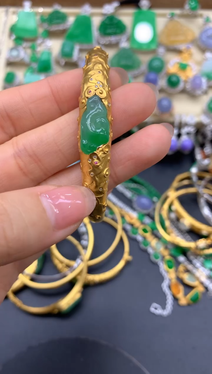 【闪购商品】翡翠手镯18K金镶嵌574-中国好珍宝