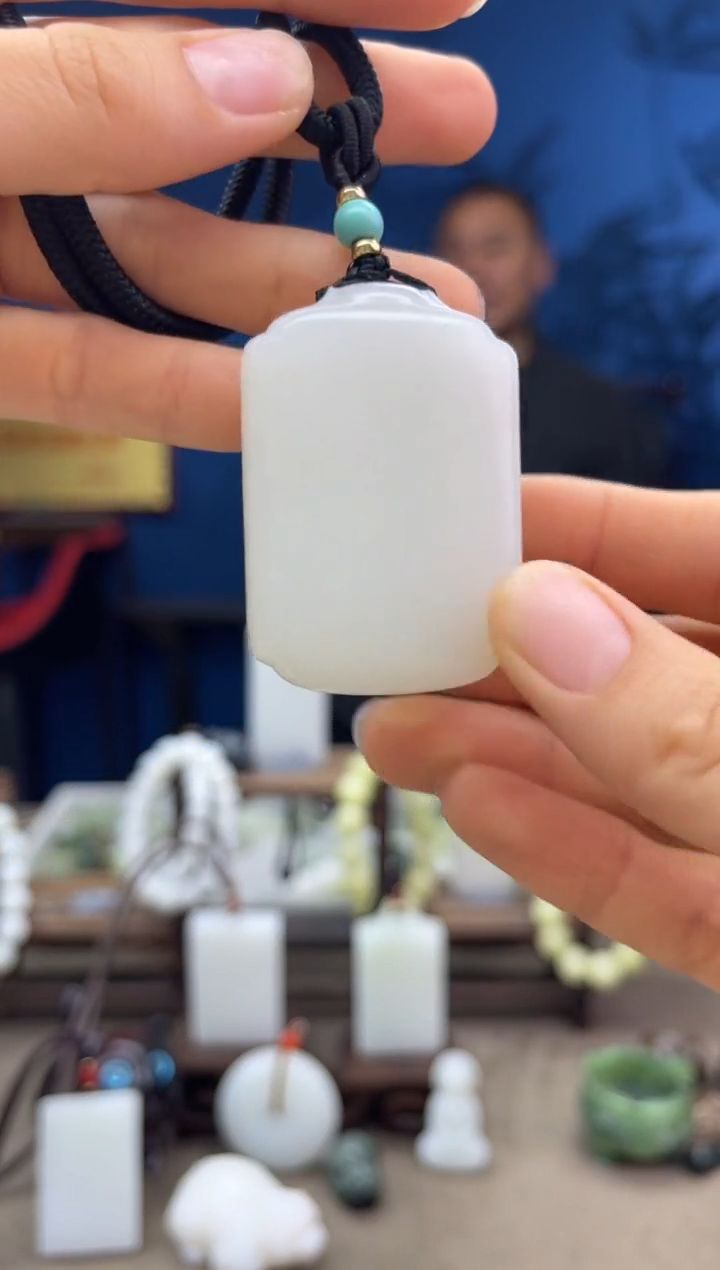 【闪购商品】和田玉颈饰未镶嵌1