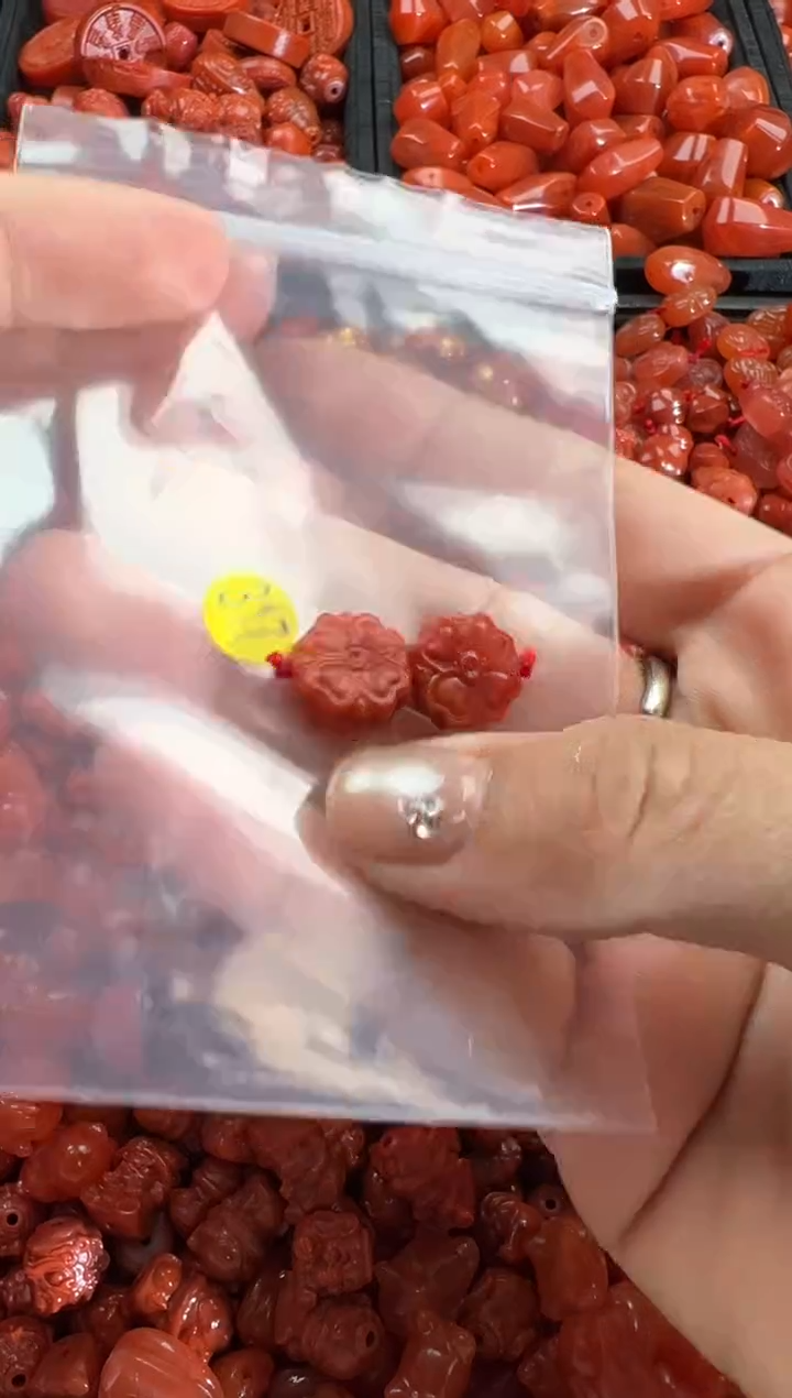 【闪购商品】南红玛瑙颈饰未镶嵌1