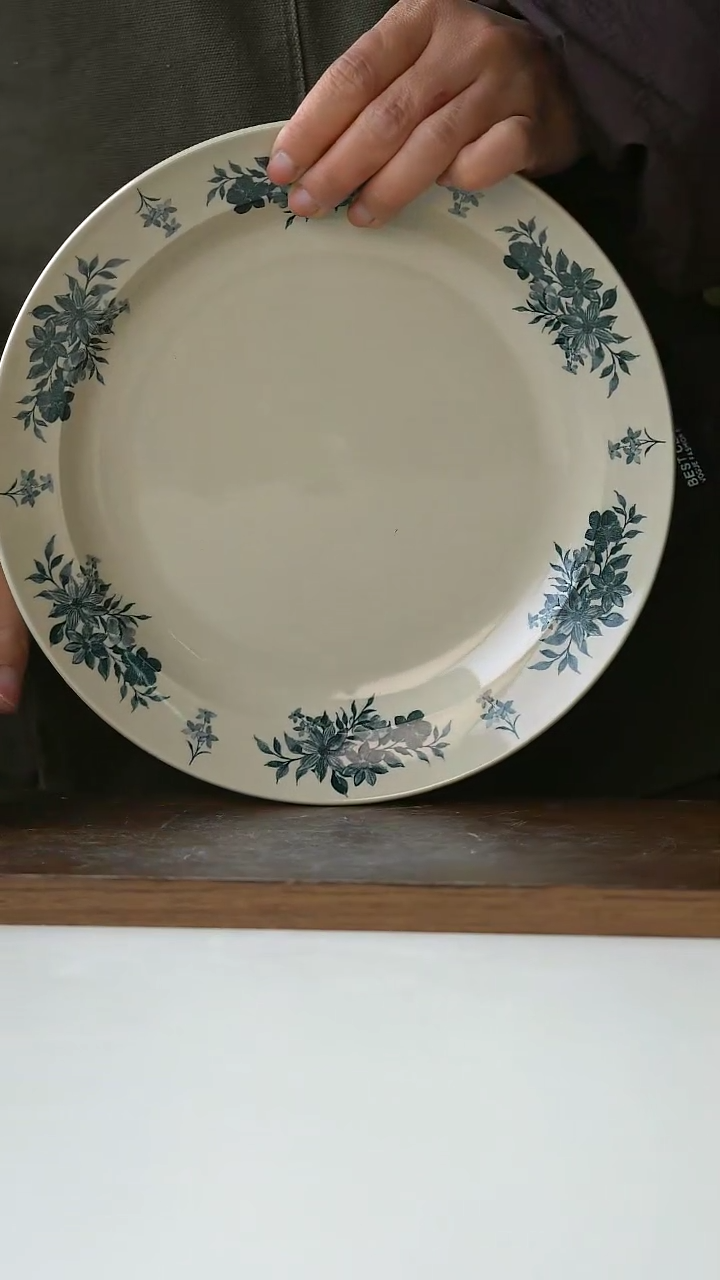 【闪购商品】陶瓷中古蓝色山茶花主菜盘@4-2@