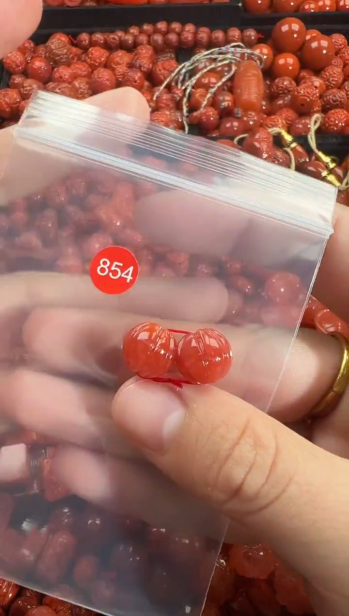 颈饰未镶嵌南红玛瑙1