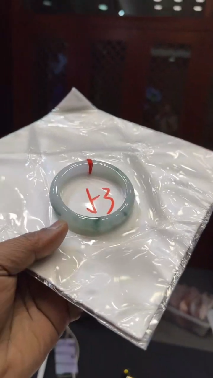 【闪购商品】翡翠手镯未镶嵌手镯