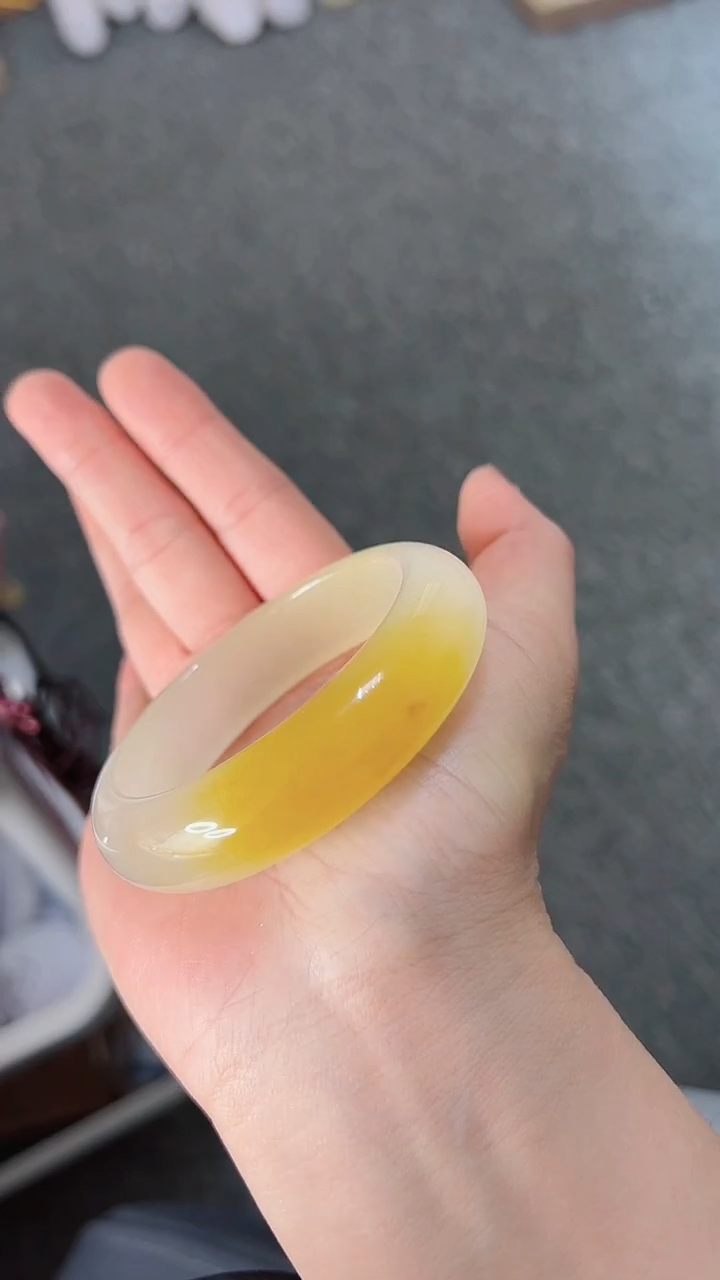 【闪购商品】石英质玉手镯未镶嵌238-55