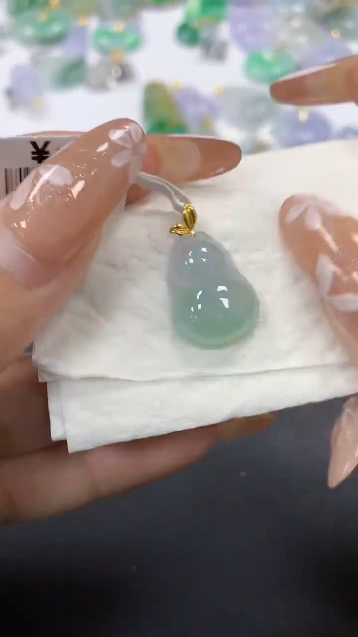 颈饰18K金镶嵌翡翠a货假一赔三支持复检百元上9元证书费自理