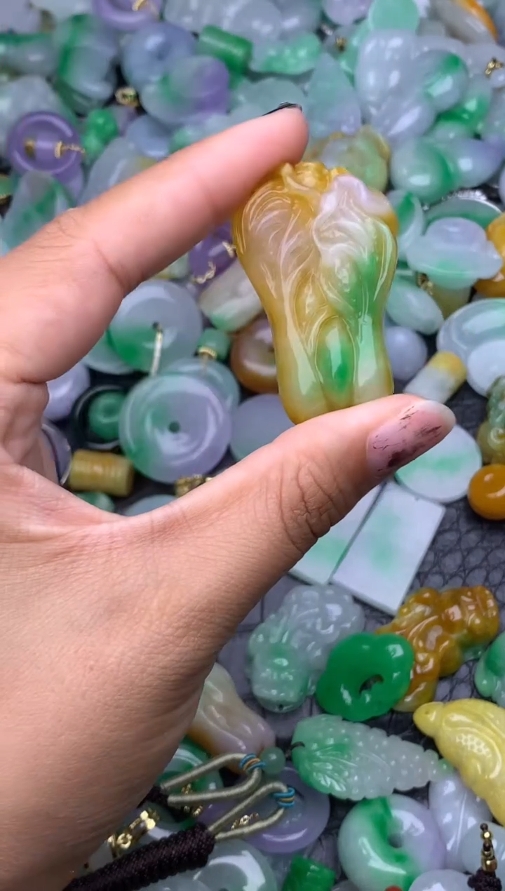 翡翠未镶嵌颈饰天然缅甸翡翠吊坠