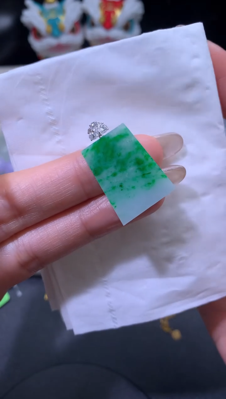 吊坠(不含链)18K金镶嵌翡翠?****妈翡翠