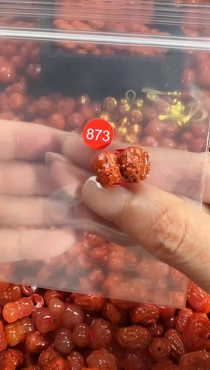 颈饰未镶嵌南红玛瑙1