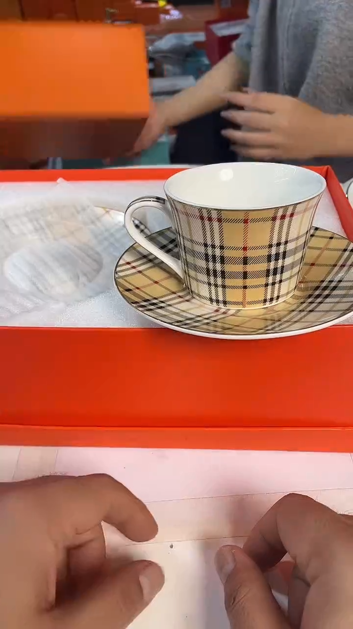 杯鸿辉家品牌瓷器，京东包邮！