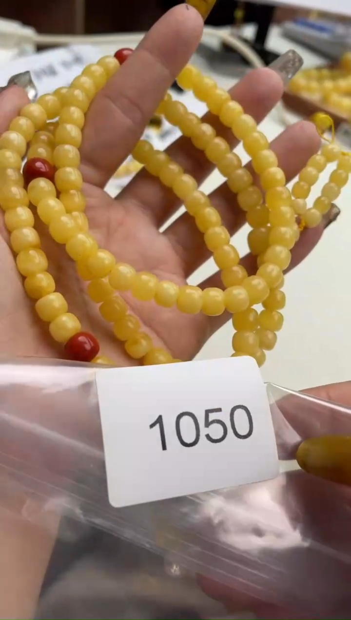 【闪购商品】琥珀裸石未镶嵌1050多样性发其中一件