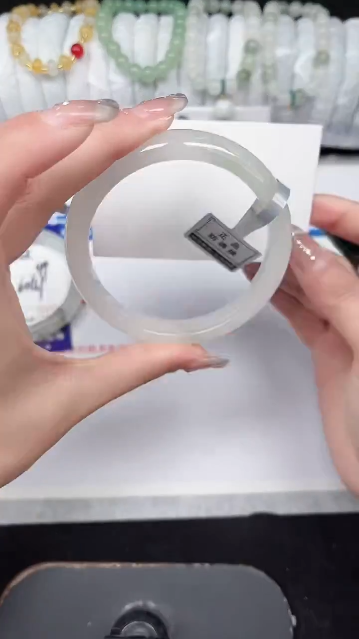 未镶嵌手镯石英质玉156-62/63