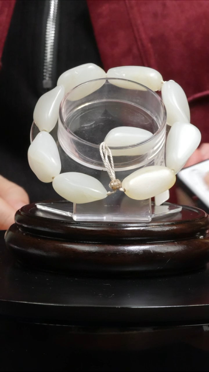 【闪购商品】和田玉手串未镶嵌62.8g和田玉原石