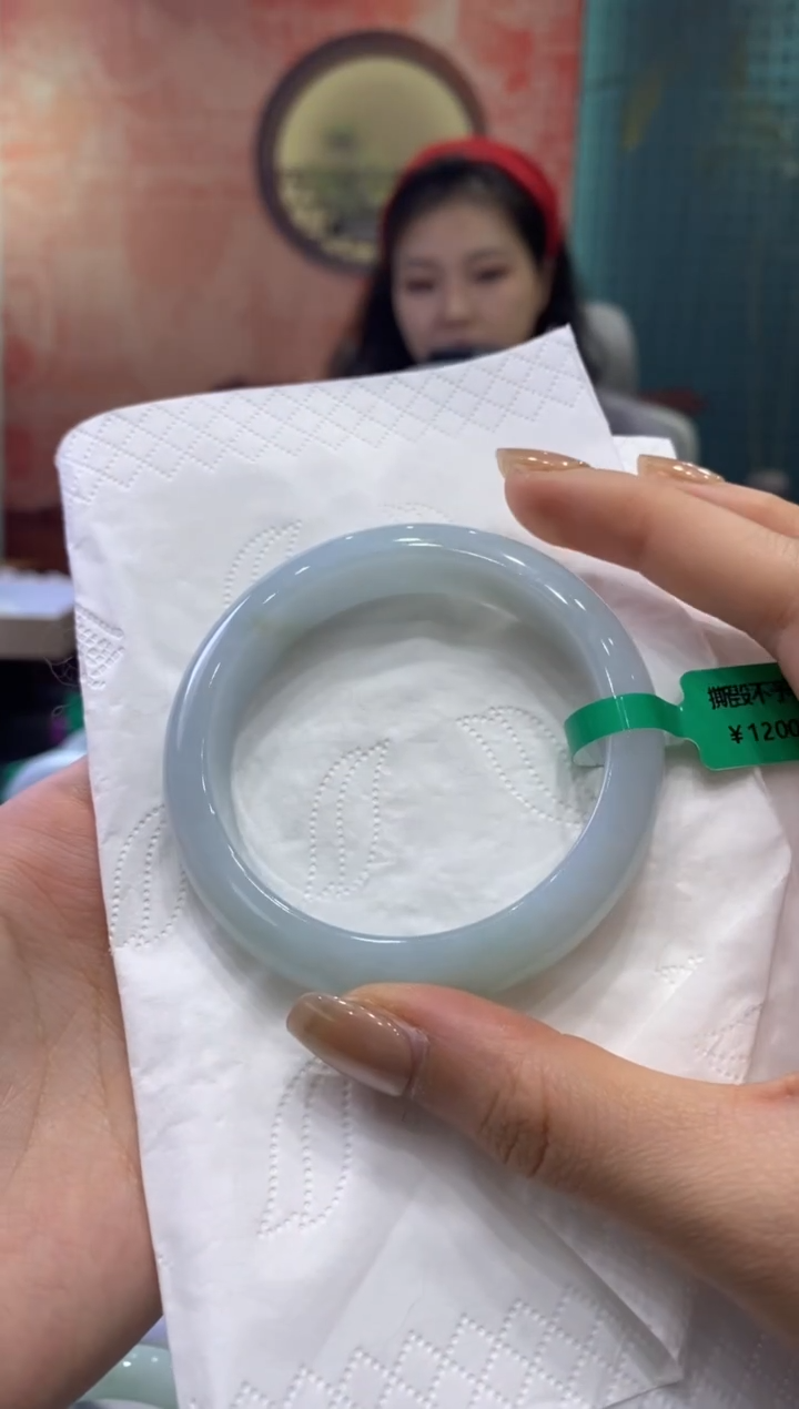 【闪购商品】翡翠手镯未镶嵌多人15707