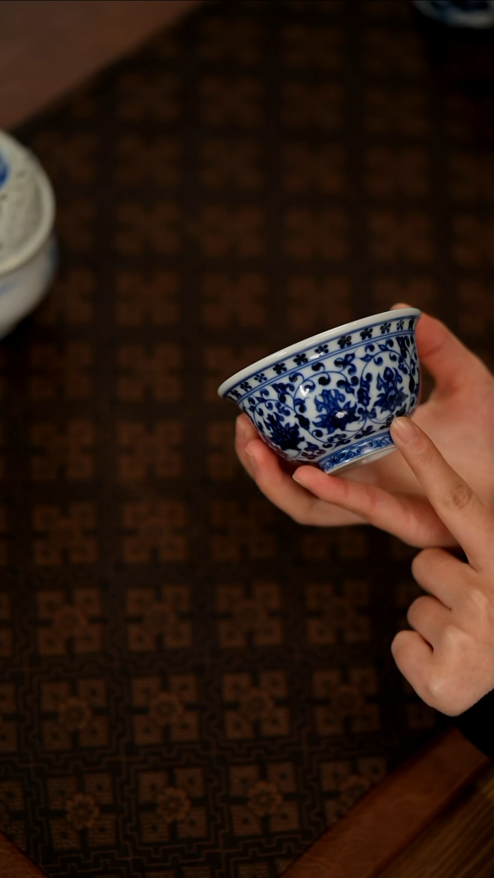 【闪购商品】瓷片景德镇斌芬陶瓷/缠枝莲压手