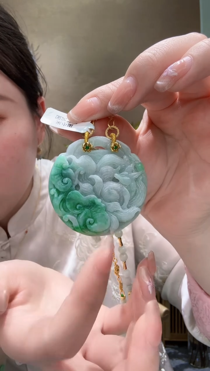 【闪购商品】翡翠未镶嵌颈饰吊坠